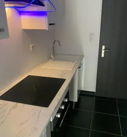 Jolie Maisonnette Centre Apartment *